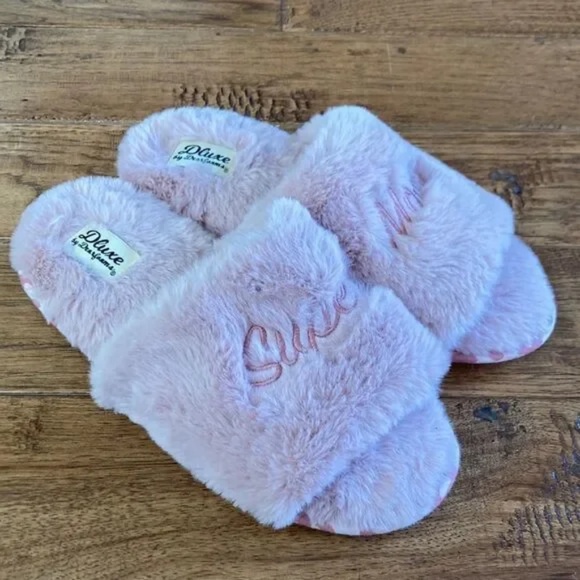 Dearfoams Dluxe Super Mom Faux Fur Plush Slide Slippers Blush Pink Size 7-8 NWOT - Picture 3 of 11